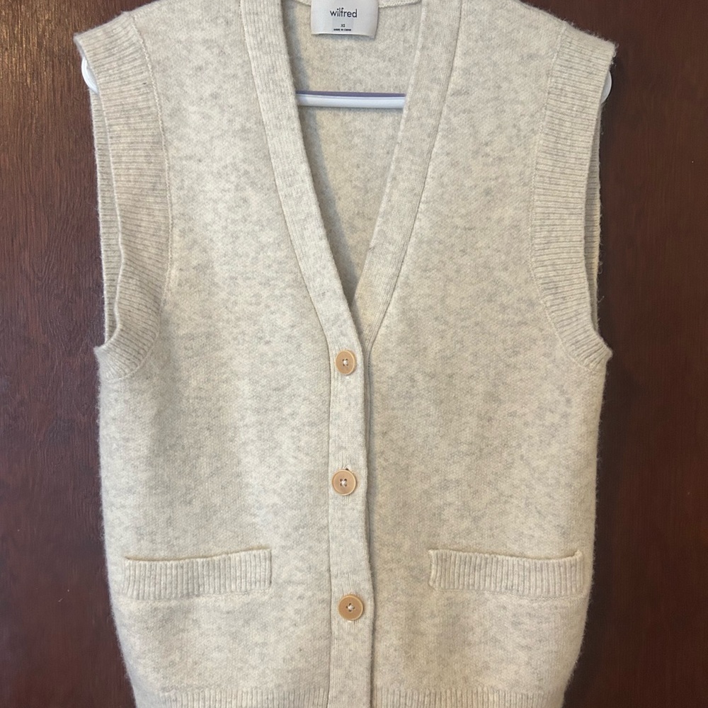 Aritzia Wilfred Edie Sweater Vest
